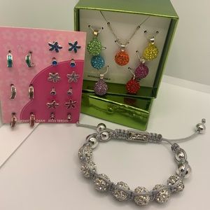 bundle of 3 jewelry items